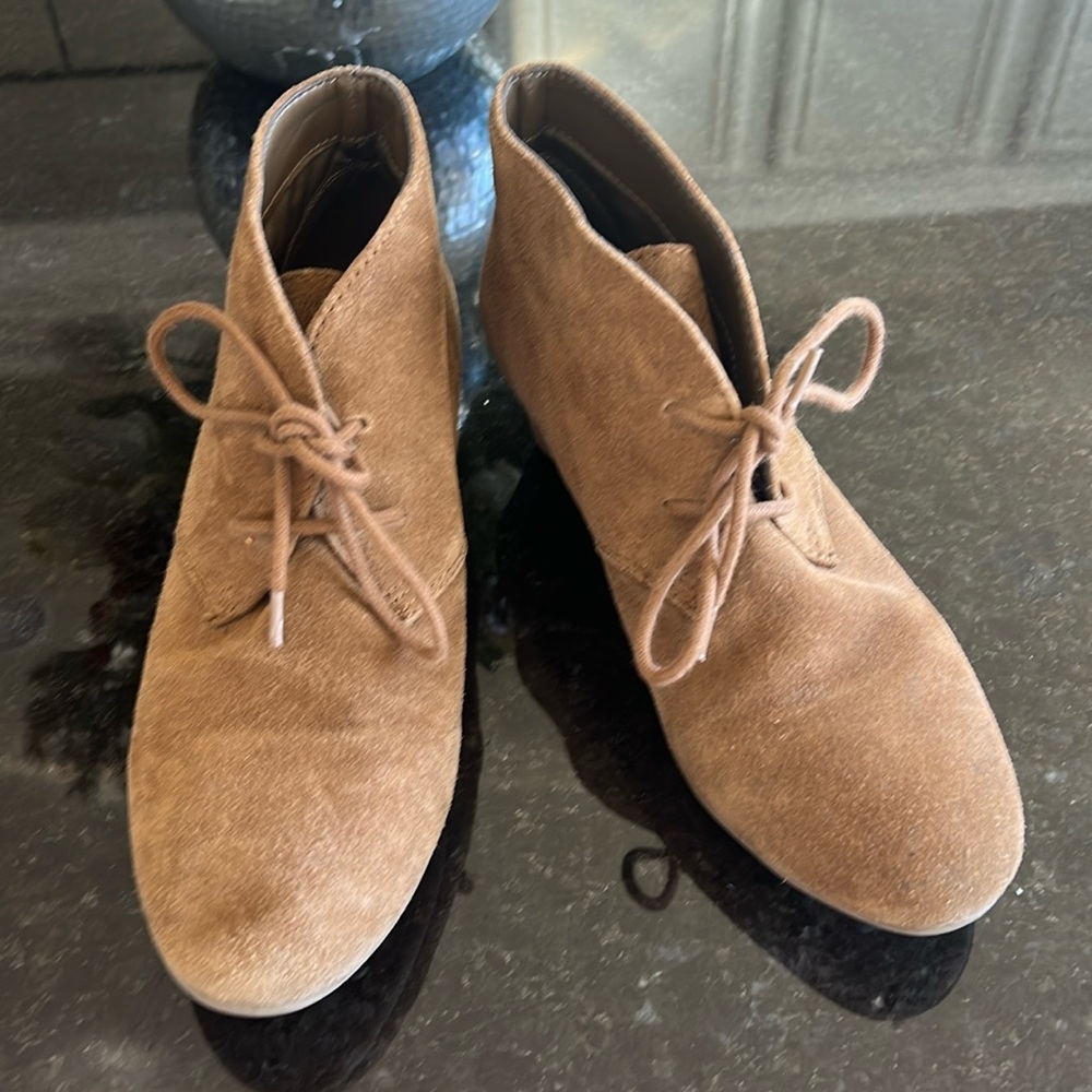 Nine West slight wedge boots